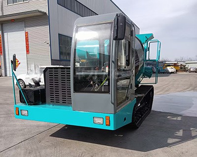 履帶3方混凝土攪拌車